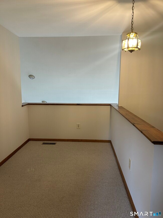 Building Photo - 17 Eagle Rock Cir