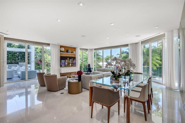 Building Photo - 420 Island Dr