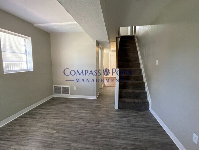 Building Photo - 544 Pemberton St