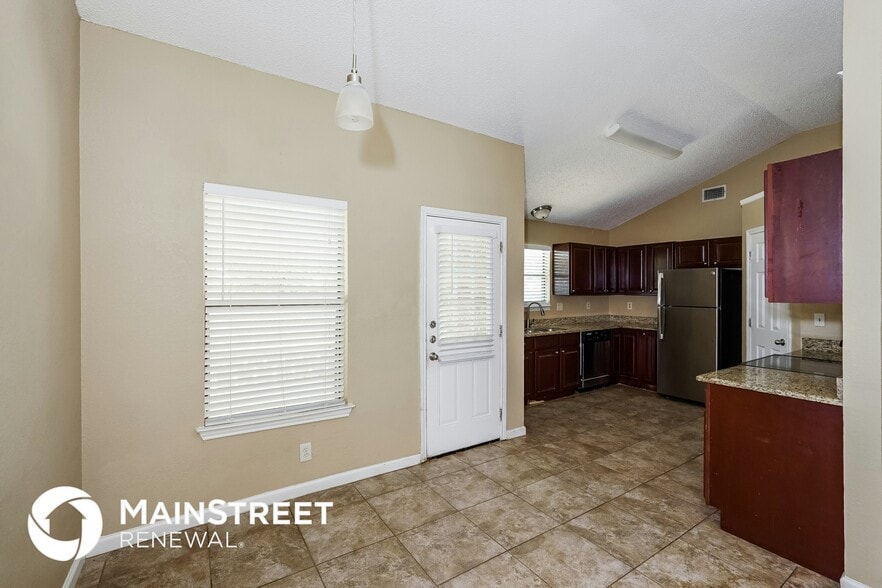 Building Photo - 7937 Camelot Rd