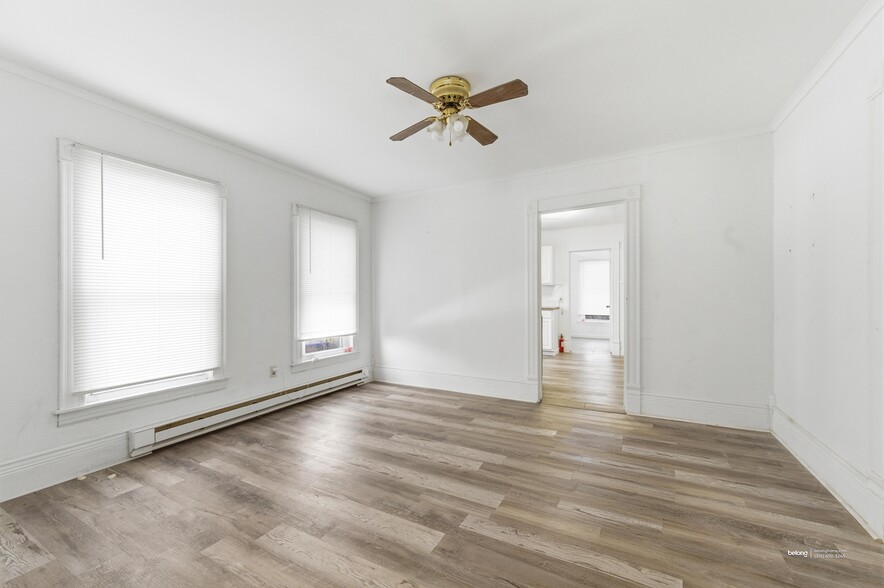 Building Photo - 107 Charles Ave