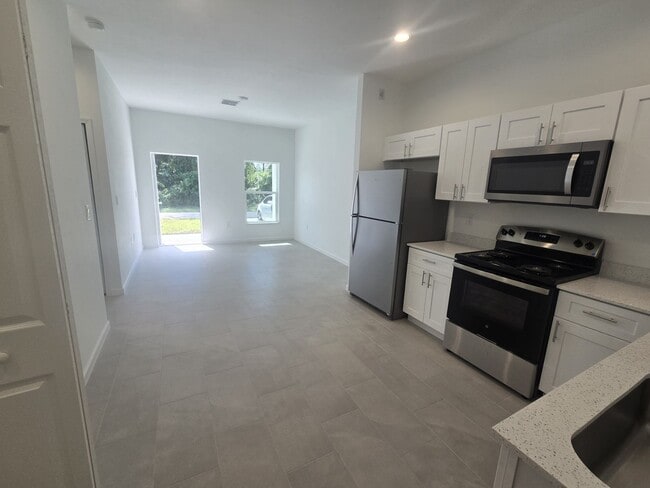 Building Photo - JUST BUILT! 2 Bed / 2 Bath Home in Lehigh Acres