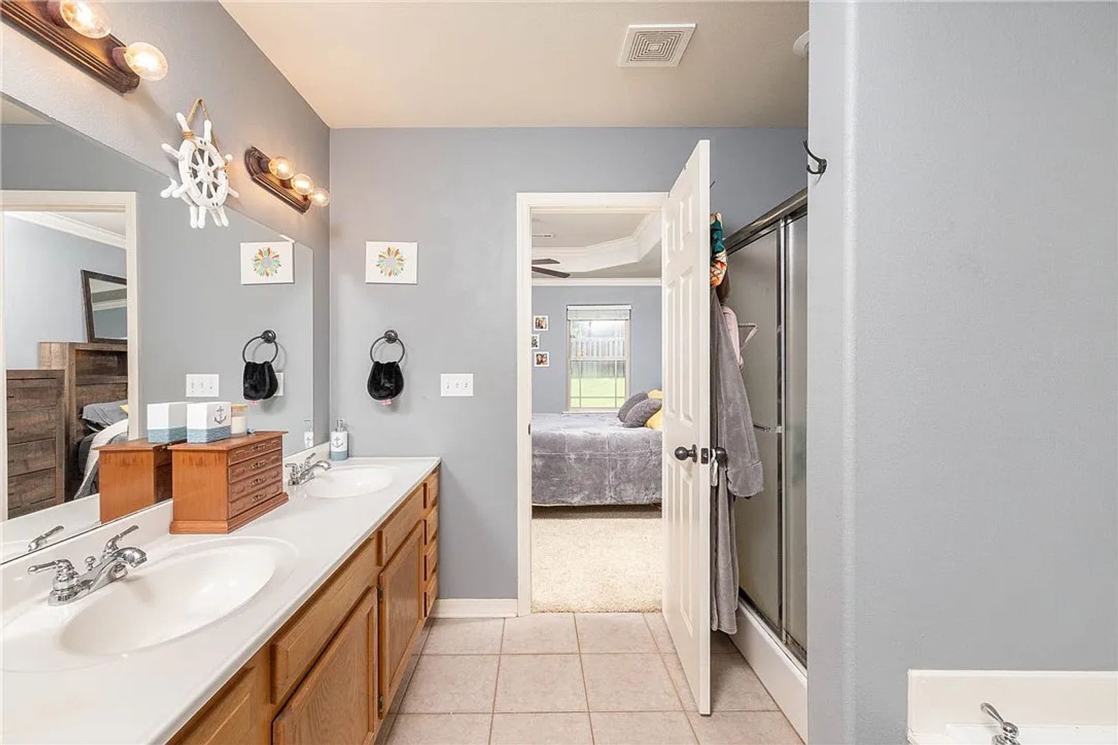 Building Photo - 421 Coopers Wy