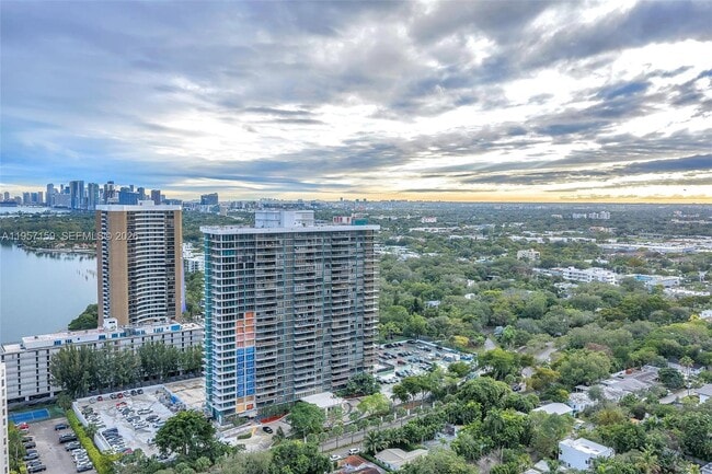 Building Photo - 780 NE 69th St