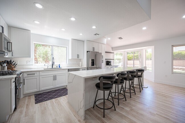 Building Photo - Sun CIty Summerlin 55+, Highly Upgraded, S...