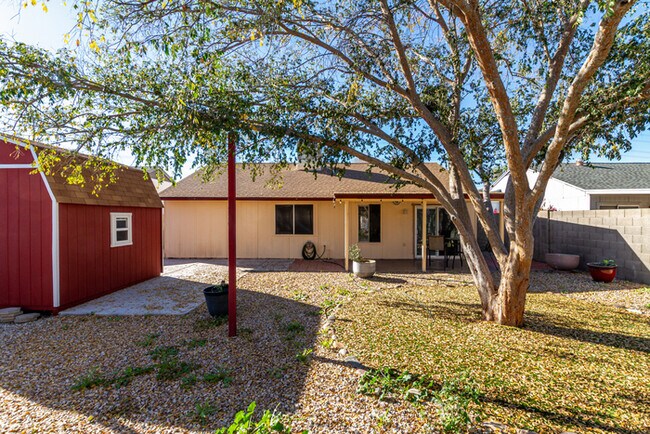 Building Photo - 21057 N 34th Dr