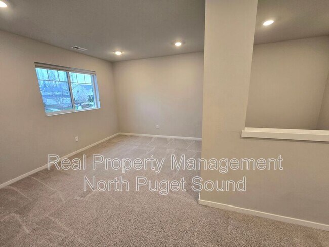 Building Photo - 28215 64th Ct NW