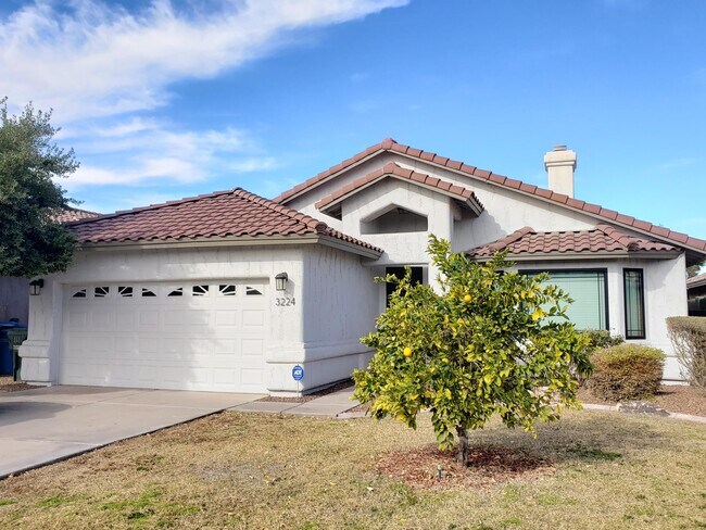 Building Photo - 3224 E Desert Cove Ave