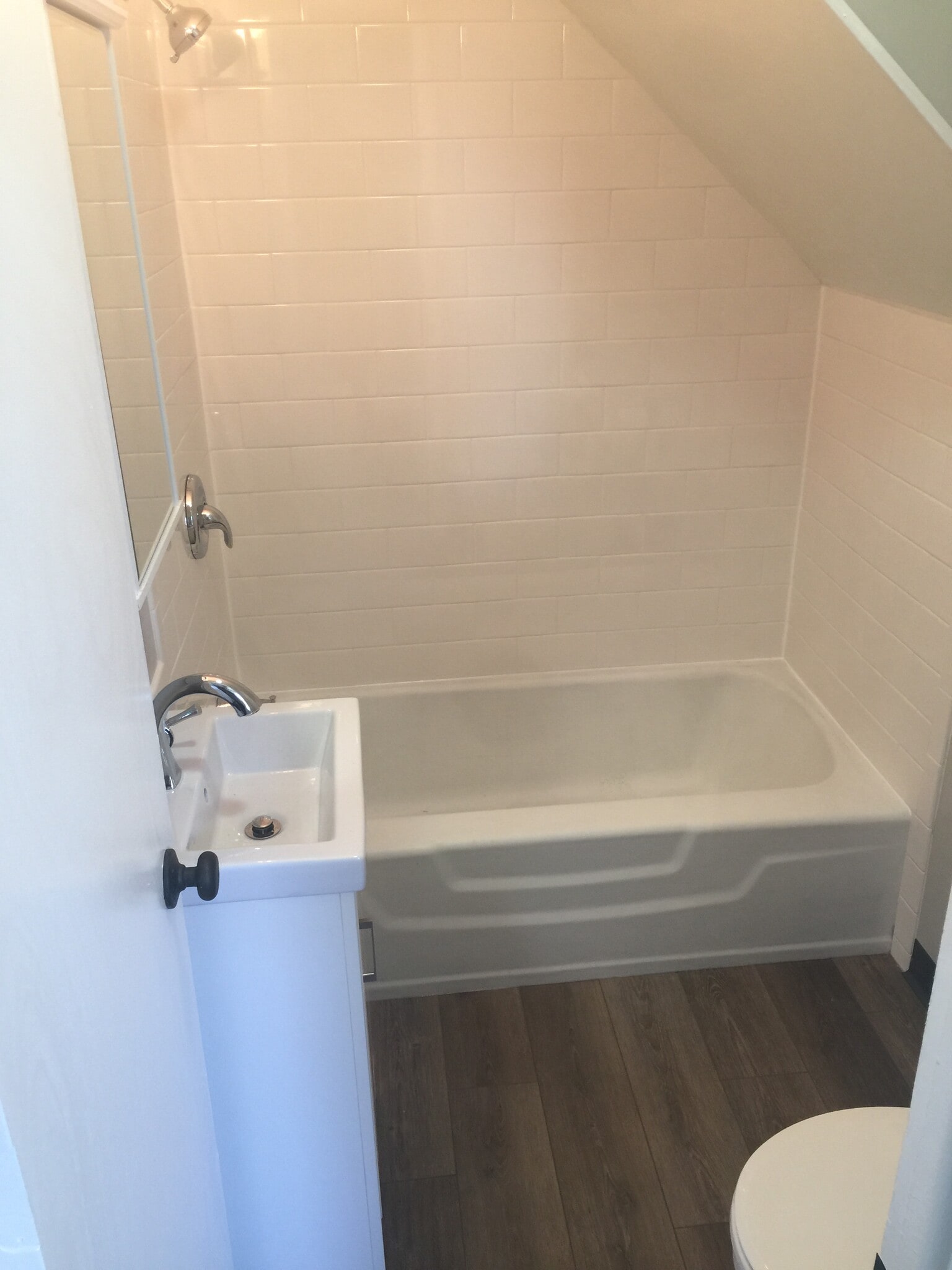 Bath - 614 Forest St