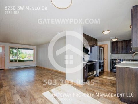 Building Photo - 6230 SW Menlo Dr