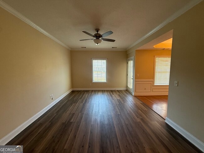 Building Photo - 161 Barfield Way