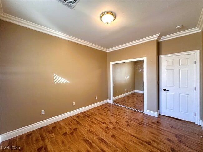 Building Photo - 271 Tayman Park Ave