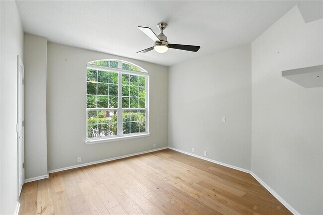Building Photo - 208 Raindance Cove