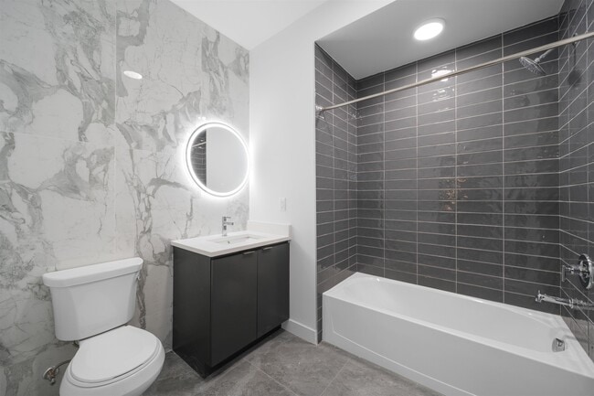 Building Photo - 17 AVENUE E