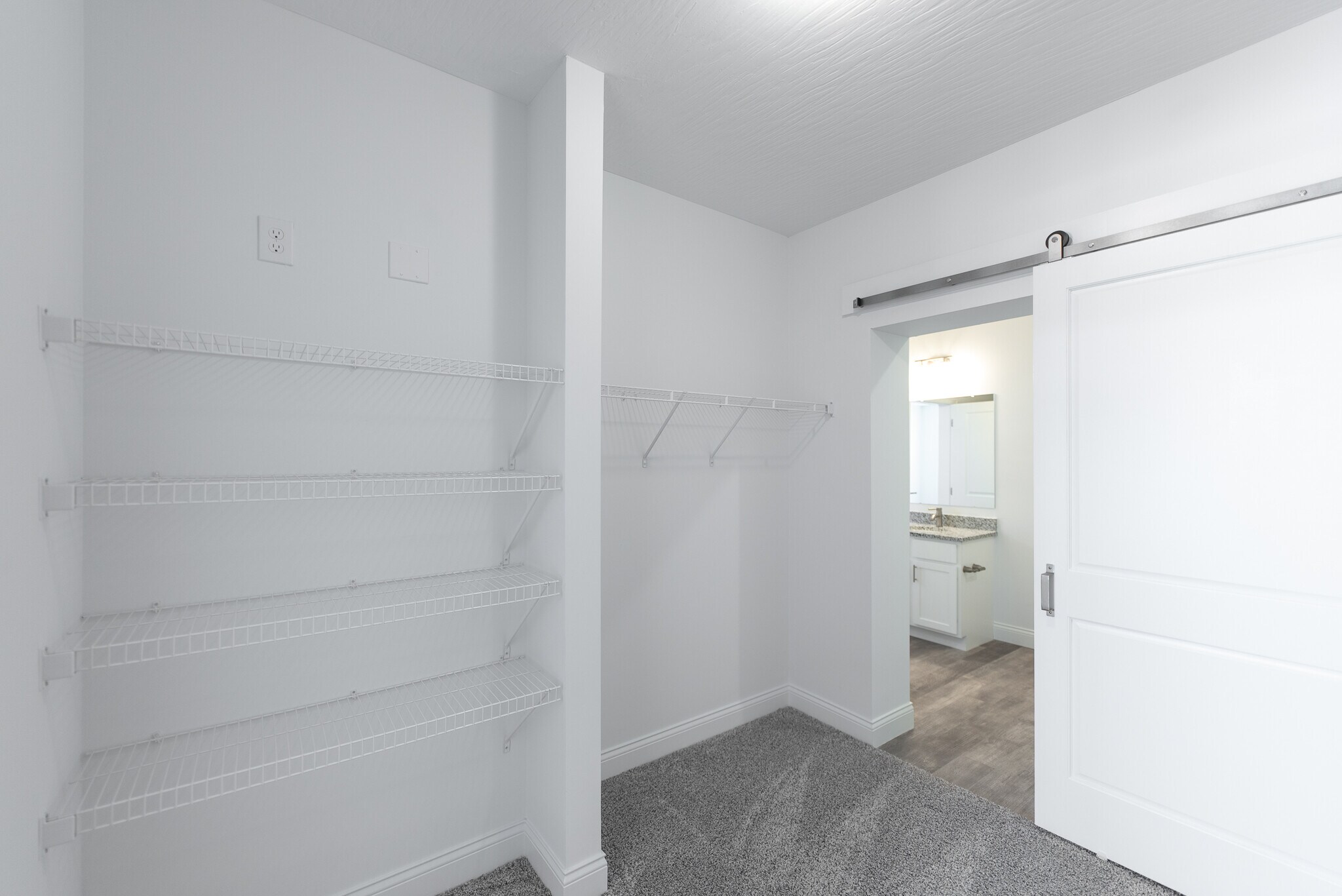 Makley Place Apartments 210 W 5th Ave Columbus OH 43201 Apartment