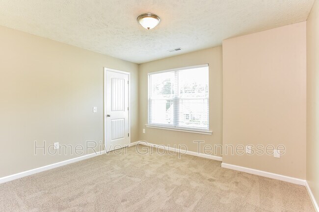 Building Photo - 2829 Painted Pony Dr