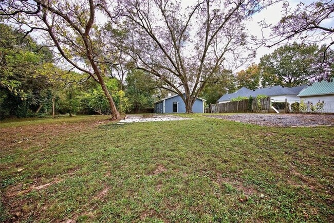 Building Photo - 6453 Shadow Rock Dr