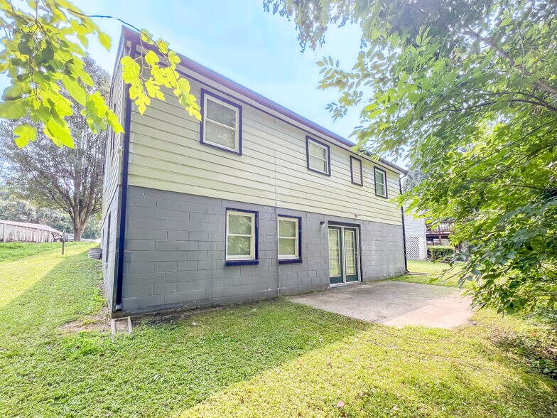 Building Photo - 1811 Owens Ct