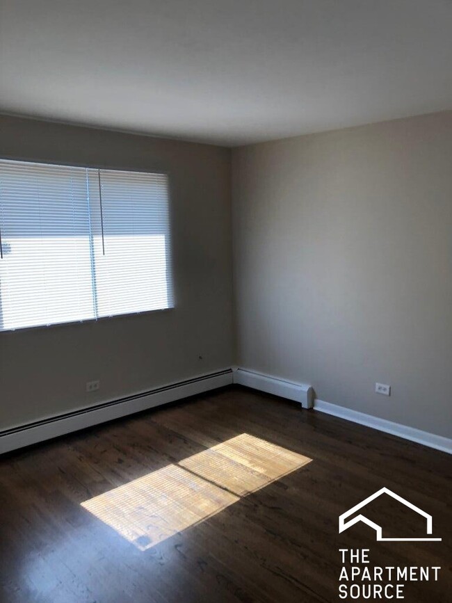 Building Photo - 8549 Grand Ave