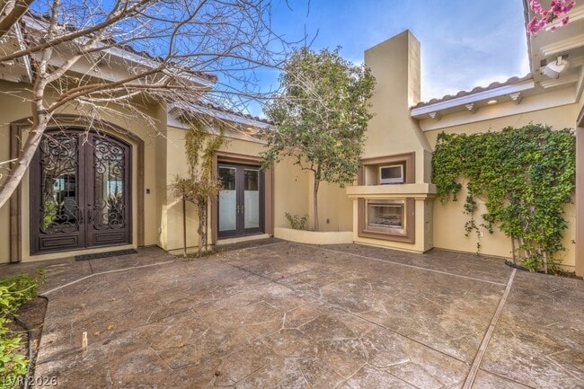 Building Photo - 2780 El Camino Rd