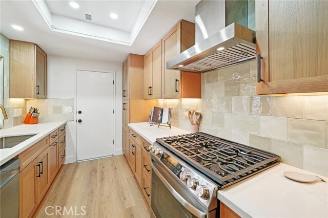 Building Photo - 1500 Country Club Dr