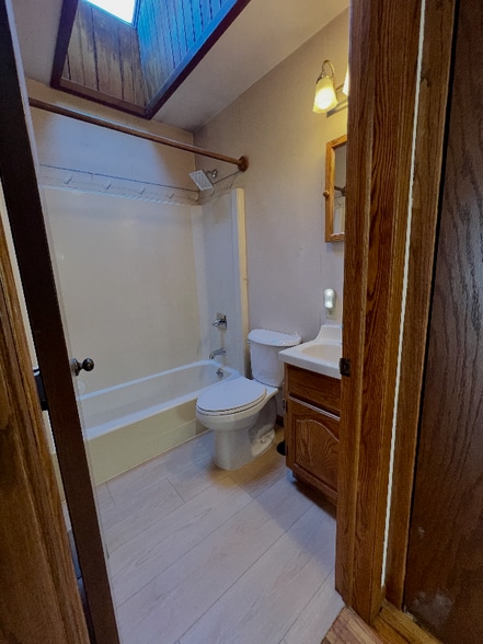 Building Photo - 309 10th St NW