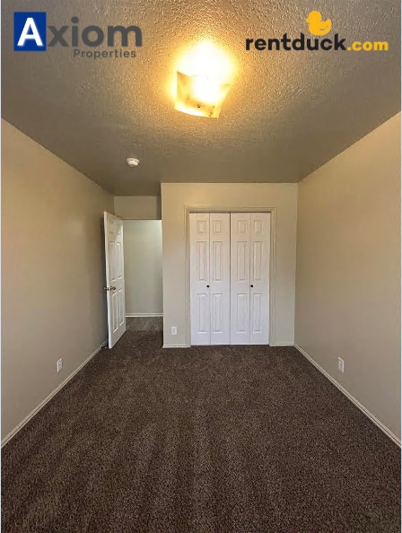 Building Photo - 1819 S Von Elm St