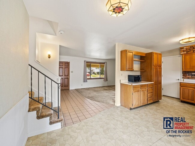 Building Photo - Cozy 3-Bed, 2-Bath Home with Fireplace, & ...