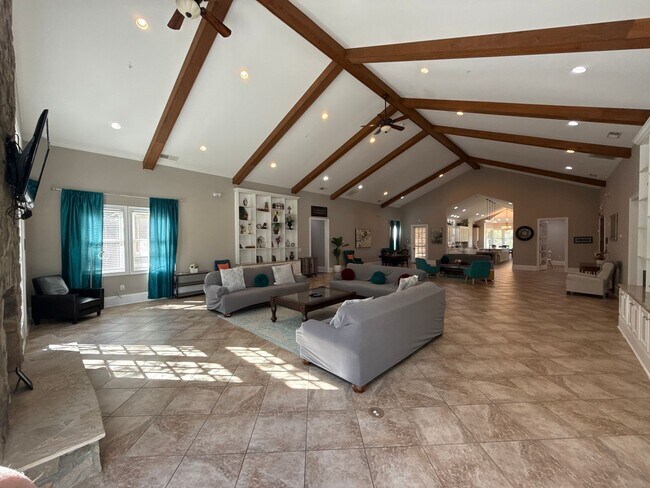 Building Photo - Mint Hill