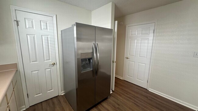 Building Photo - 3480 Daylily Ln