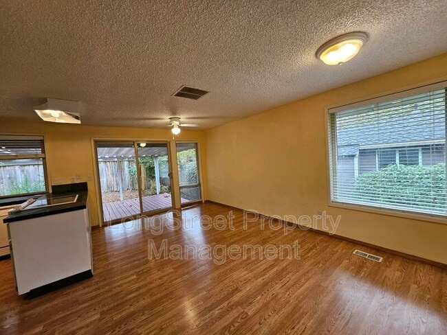 Building Photo - 5510 NW Innisbrook Pl