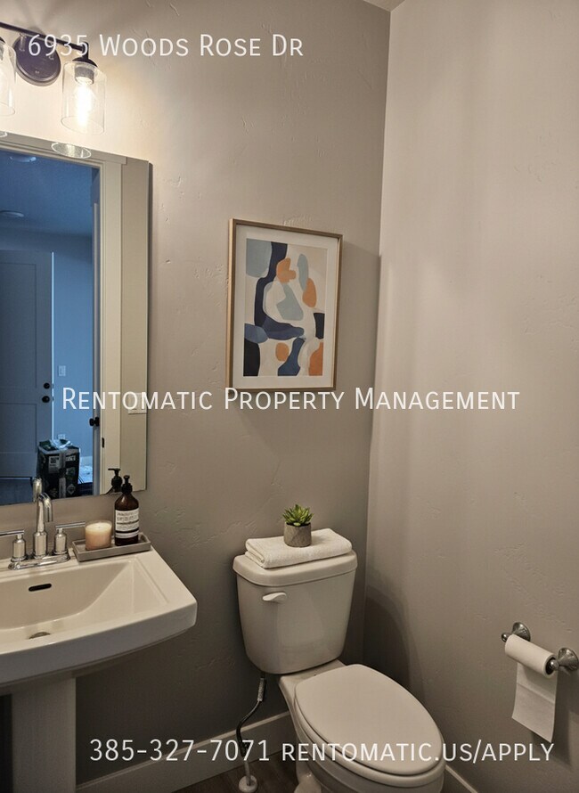 Building Photo - 6935 Woods Rose Dr