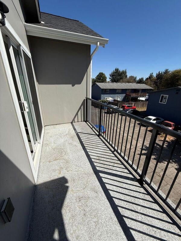 Building Photo - 2603 SW Pickford St
