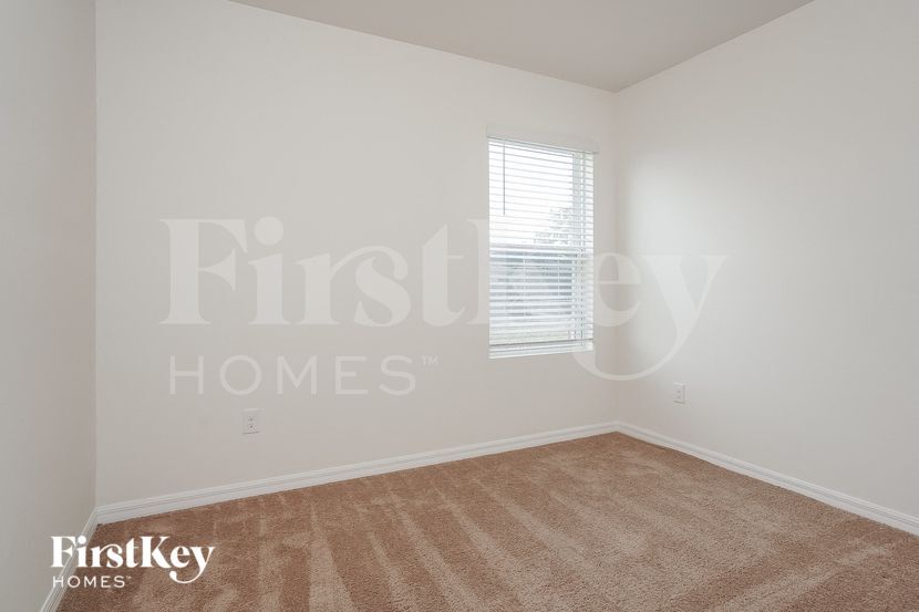 Building Photo - 441 SW 24th St