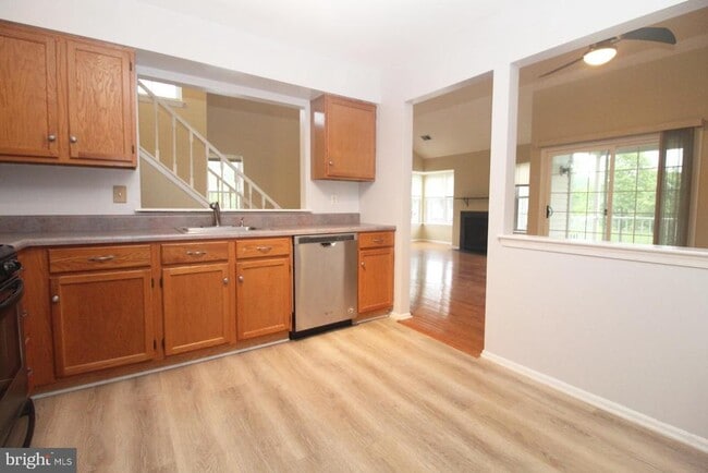 Building Photo - 262 Andover Pl