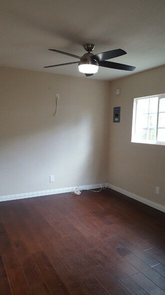 Building Photo - 776 Melody Ln