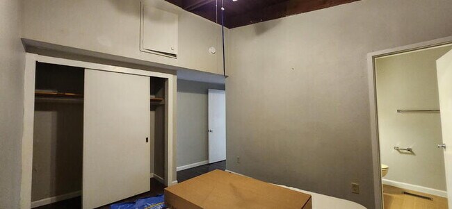 Building Photo - 6707-13 San Bonita Ave