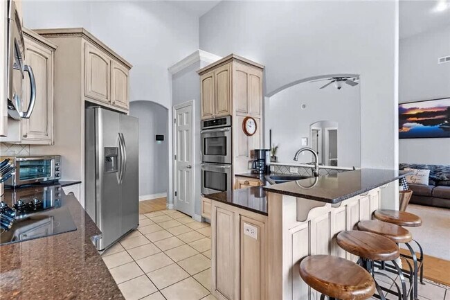 Building Photo - 38 Riviera Dr