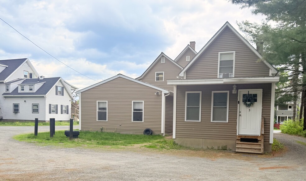 Building Photo - 2046 Hartford Ave.