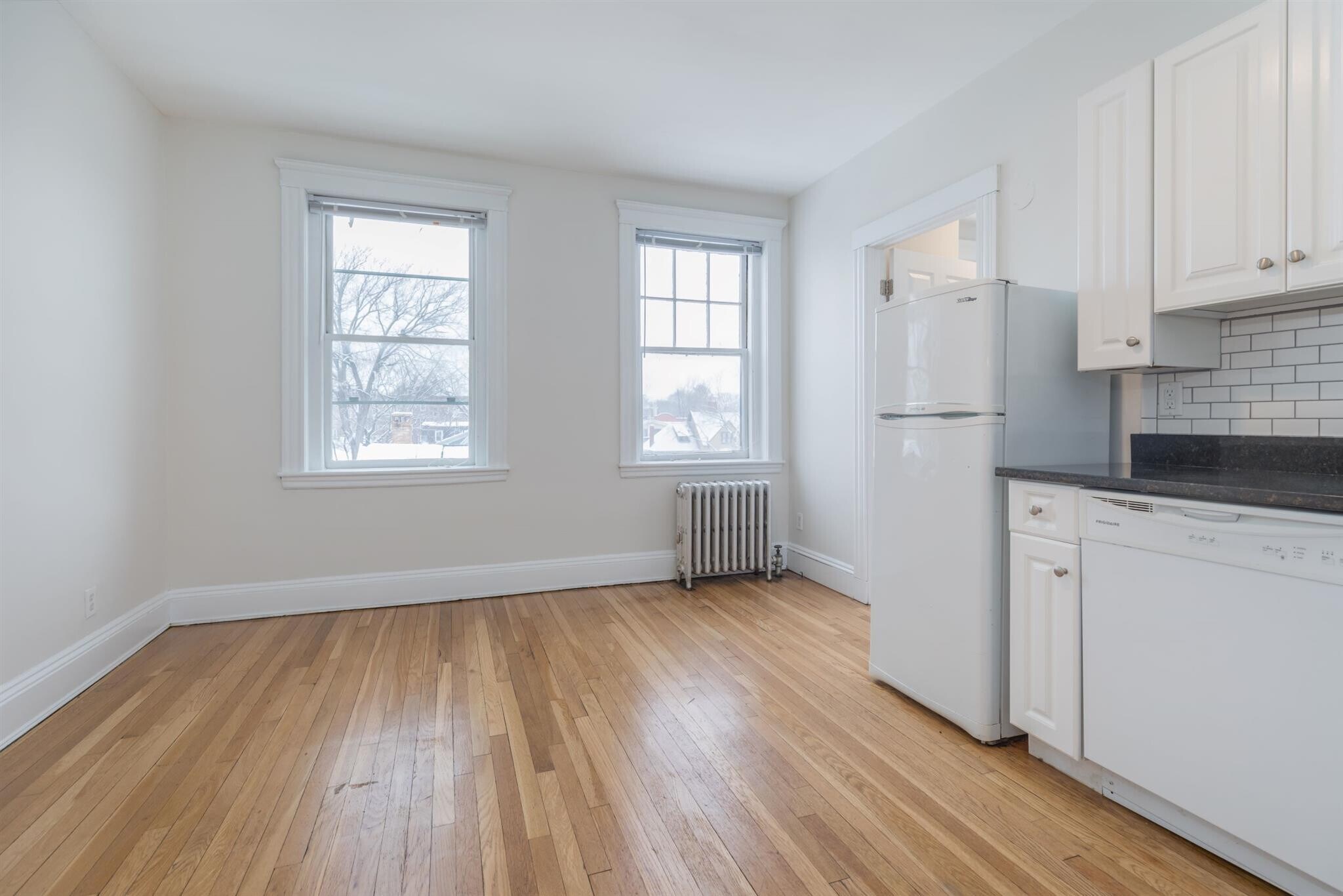 Building Photo - 20 Langdon St