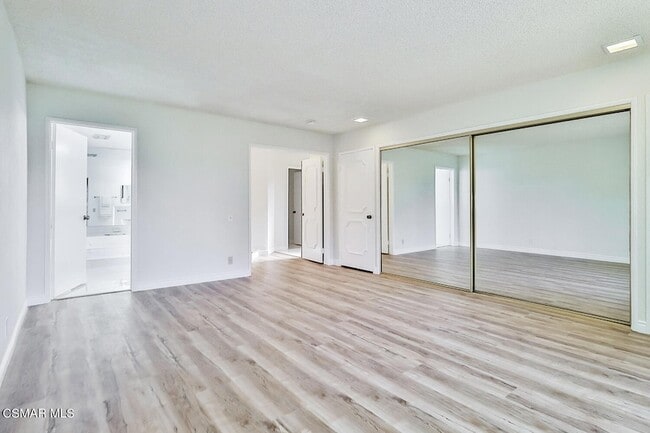 Building Photo - 4082 Avenida Verano