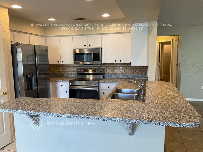 Building Photo - 1590 Meadows Pond Dr