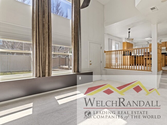 Building Photo - Charming Single-Family Home in Clinton