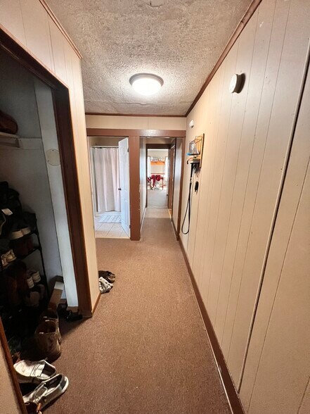 Building Photo - 29 Forest Pl