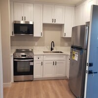 Building Photo - 6861 Yellowstone Dr