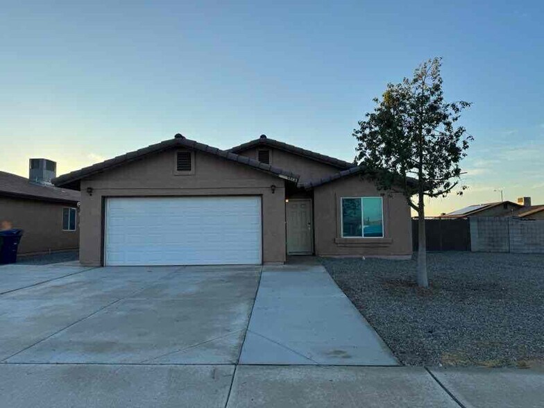 Primary Photo - 3764 S Susannah Dr