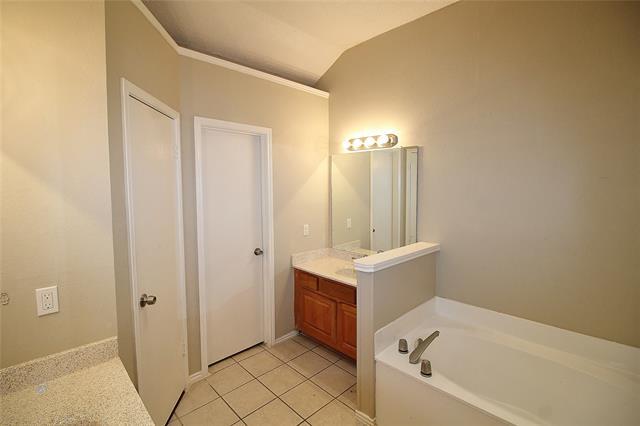 Building Photo - 2018 Garden Crest Ln