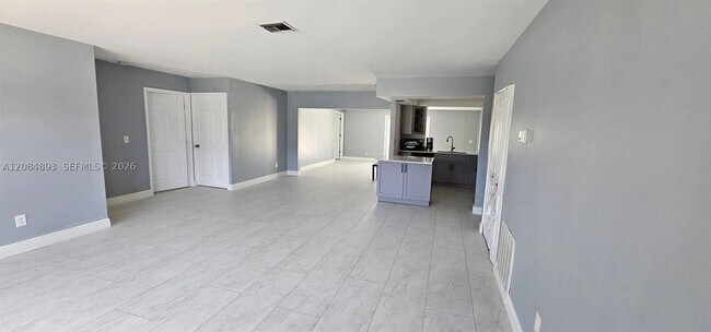 Building Photo - 442 NE Elmore St