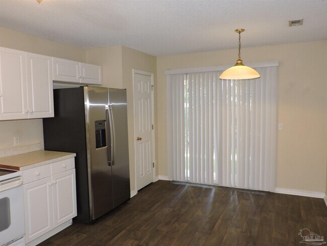 Building Photo - 1005 Antigua Cir