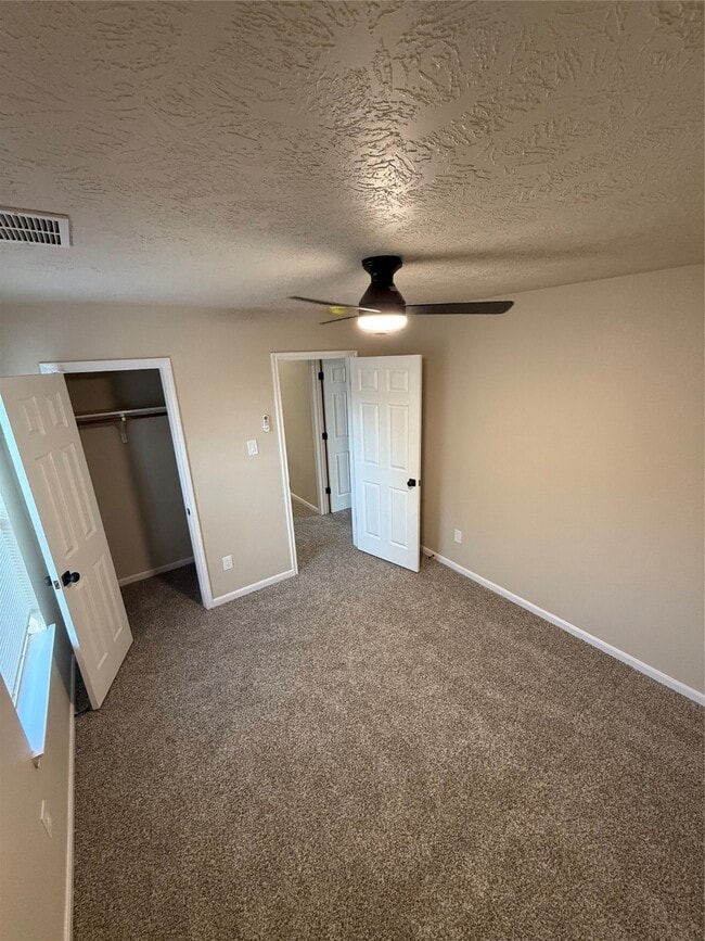 Building Photo - 14159 Running Bear Dr